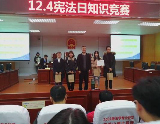 说明: 509300C4C2B2E4A3D2F99ED2C3C9081A